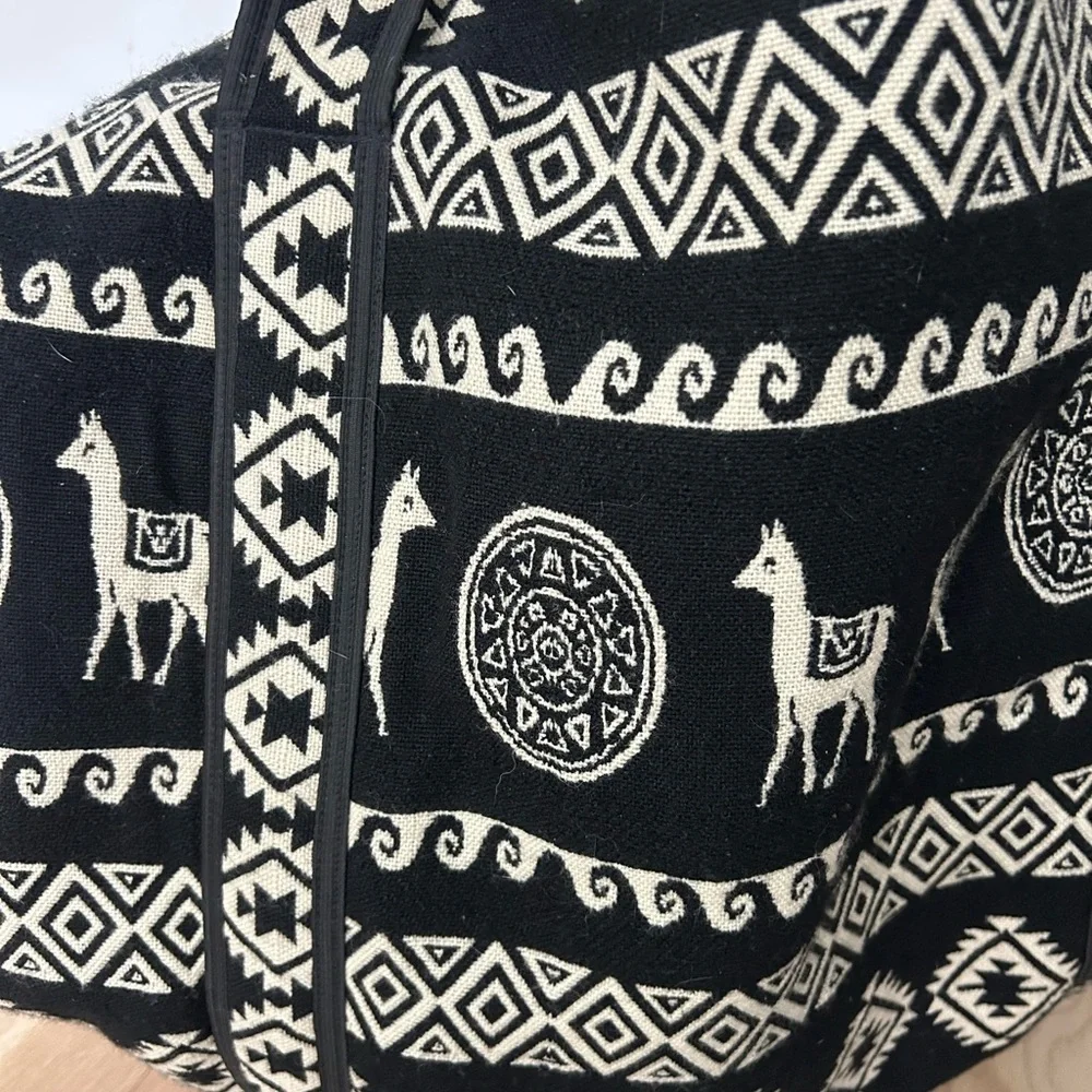 Ecuadorian Black and White Patterned Tote Duffel Bag - Picture 2 of 4